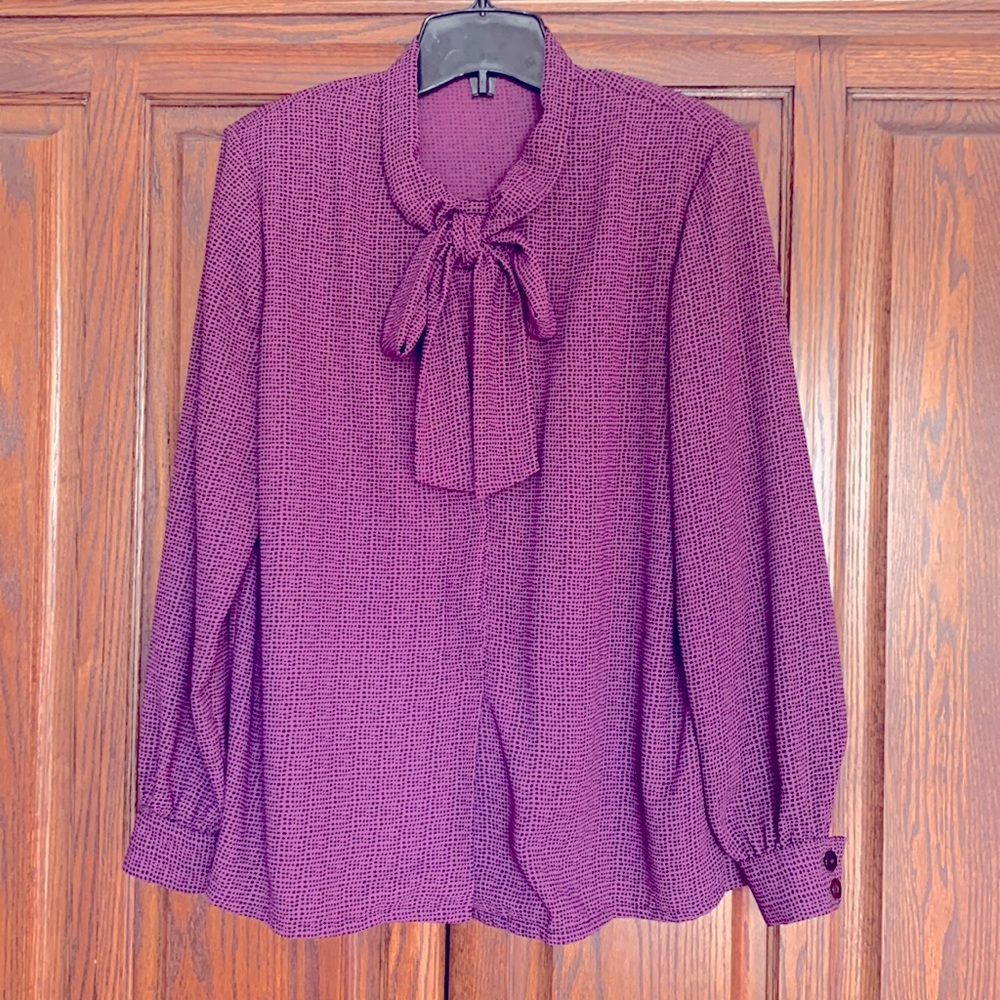 Ladies One of a Kind Blouse - NEW